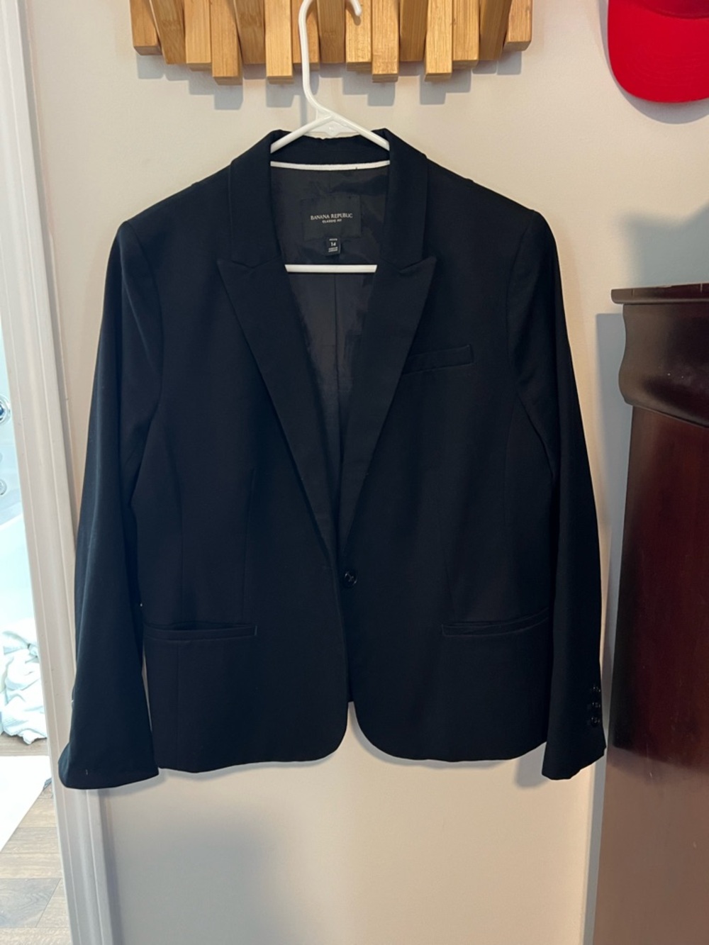 Banana Republic Black Single-Button Notch-Lapel Blazer